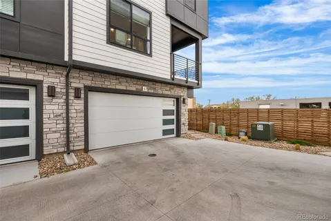 $519,999 | 2014 South Holly Street, Unit 4, Denver, CO 80222