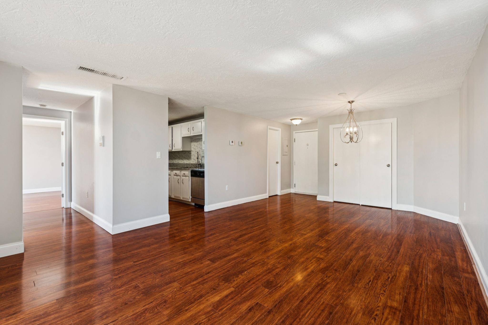 55 River Road, Unit 6A Manchester, NH 03104 - Photo 7 of 30