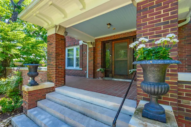 $1,900,000 | 84 North Crest Road, Chattanooga, TN 37404