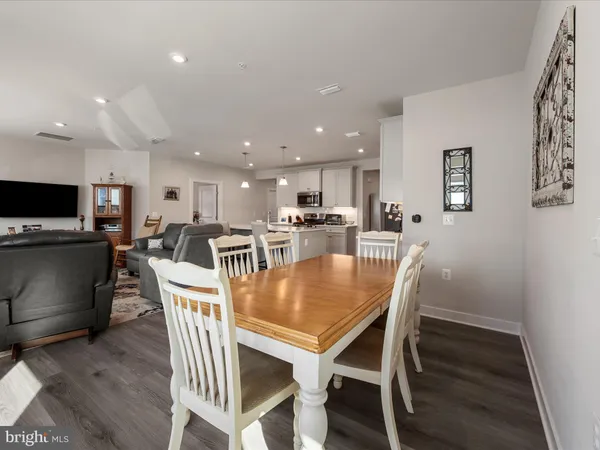 $379,999 | 151 McCormick Circle, Unit 201, Winchester, VA 22602