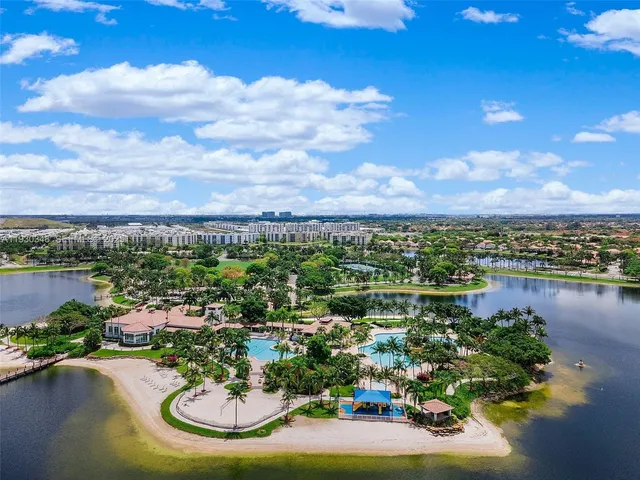 $4,400 | 6834 Northwest 107th Place, Doral, FL 33178