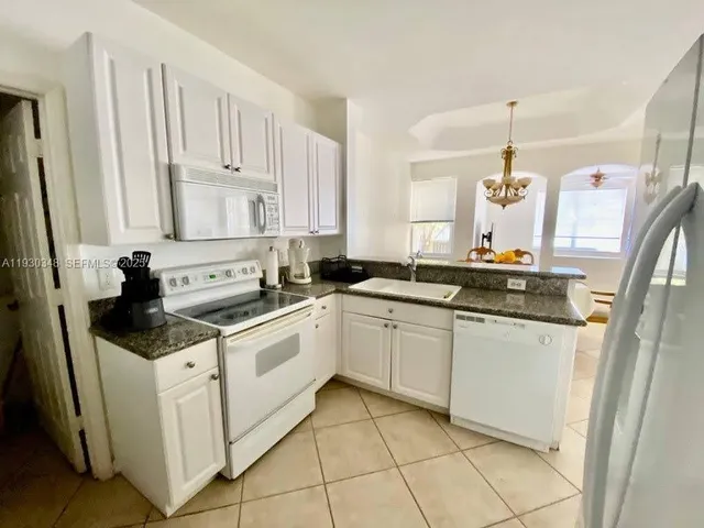 $4,400 | 6834 Northwest 107th Place, Doral, FL 33178