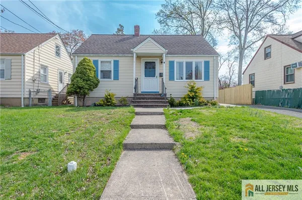 $469,900 | 8 Fitzsimmons Avenue, Middlesex, NJ 08846