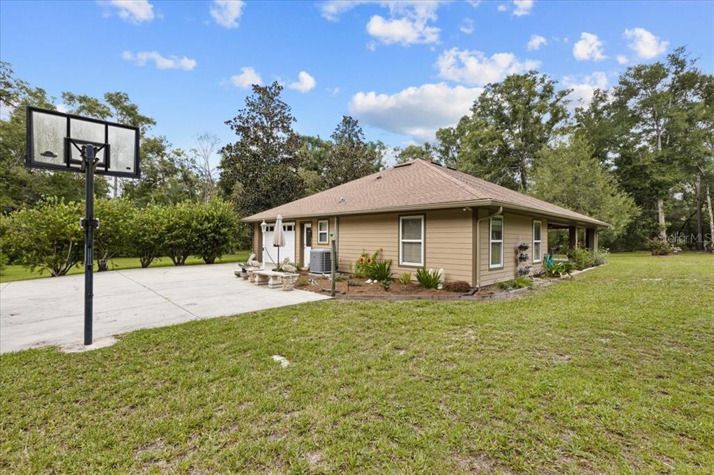 4700 Northwest 55th Avenue Bell, FL 32619 - Photo 51 of 77