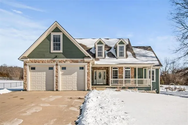 $433,000 | 608 Mulberry Street, Pleasant Hill, MO 64080