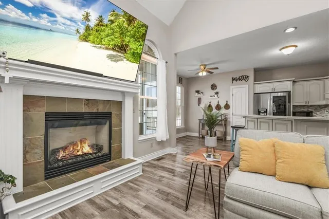 $433,000 | 608 Mulberry Street, Pleasant Hill, MO 64080