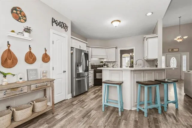 $433,000 | 608 Mulberry Street, Pleasant Hill, MO 64080