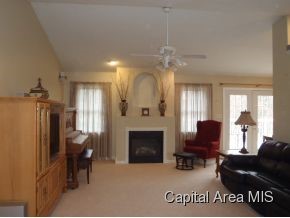 176 Trillium Lane Springfield, IL 62707 - Photo 2 of 23 Gallery Image 2