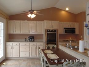 176 Trillium Lane Springfield, IL 62707 - Photo 4 of 23 Gallery Image 4