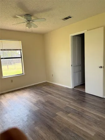 $2,100 | 5931 Limmer Loop, Hutto, TX 78634