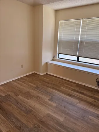 $2,100 | 5931 Limmer Loop, Hutto, TX 78634