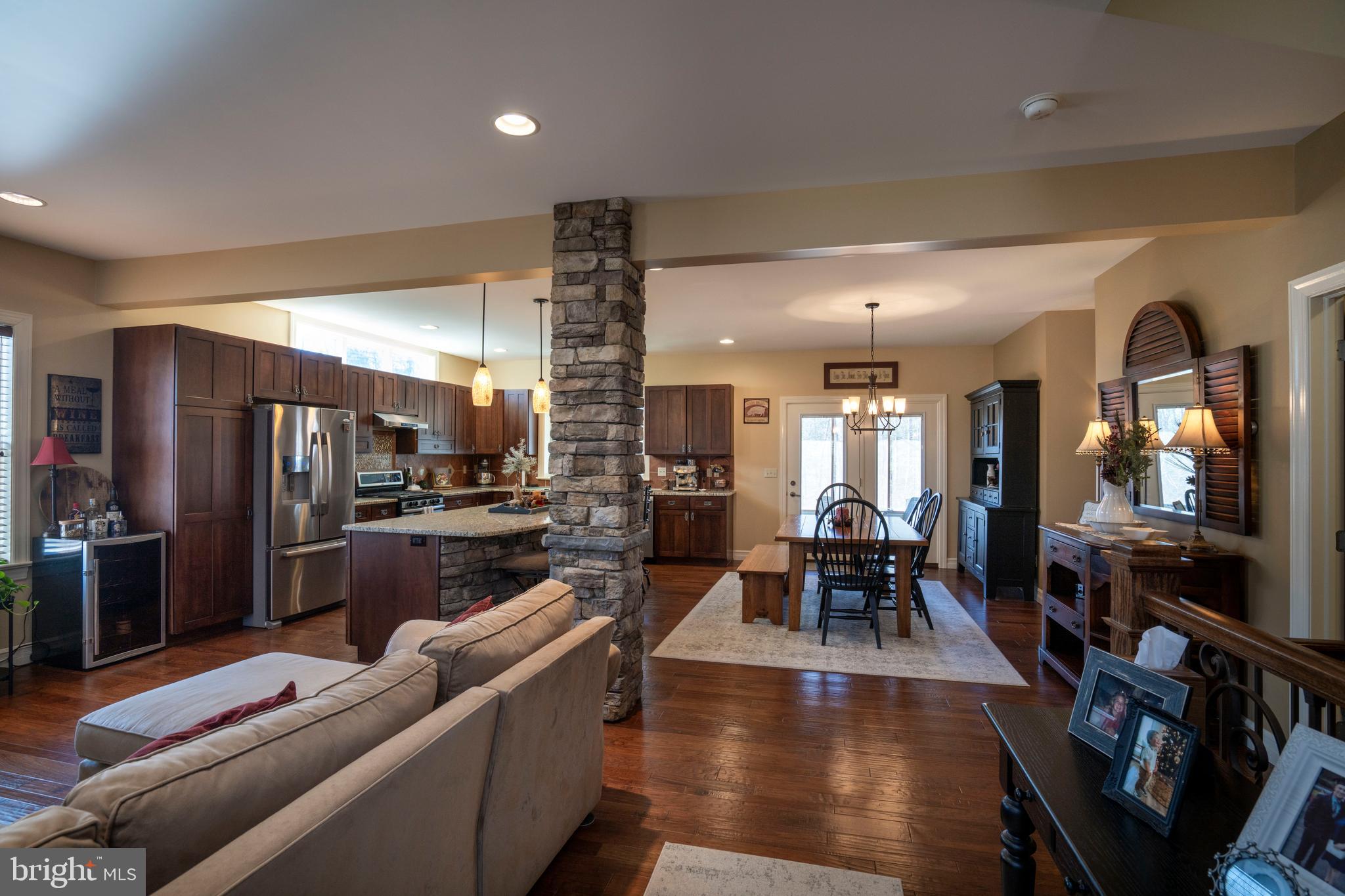 10620 Kyper Road Huntingdon, PA 16652 - Photo 22 of 104 a living room with furniture and a flat screen tv