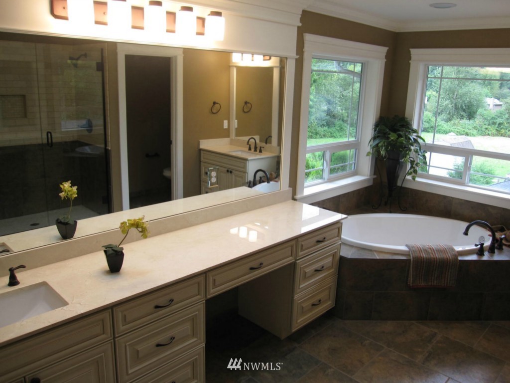 5615 Northeast 24th Street Renton, WA 98059 - Photo 22 of 25 Gallery Image 22