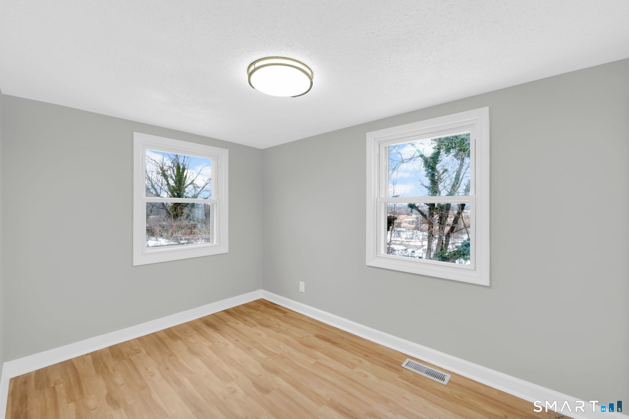 52 Vineyard Road North Haven, CT 06473 - Photo 13 of 27 Main level