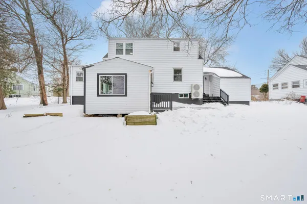 $450,000 | 52 Vineyard Road, North Haven, CT 06473