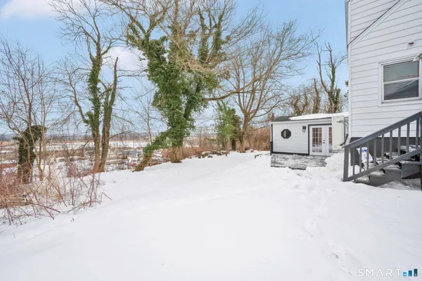 $450,000 | 52 Vineyard Road, North Haven, CT 06473