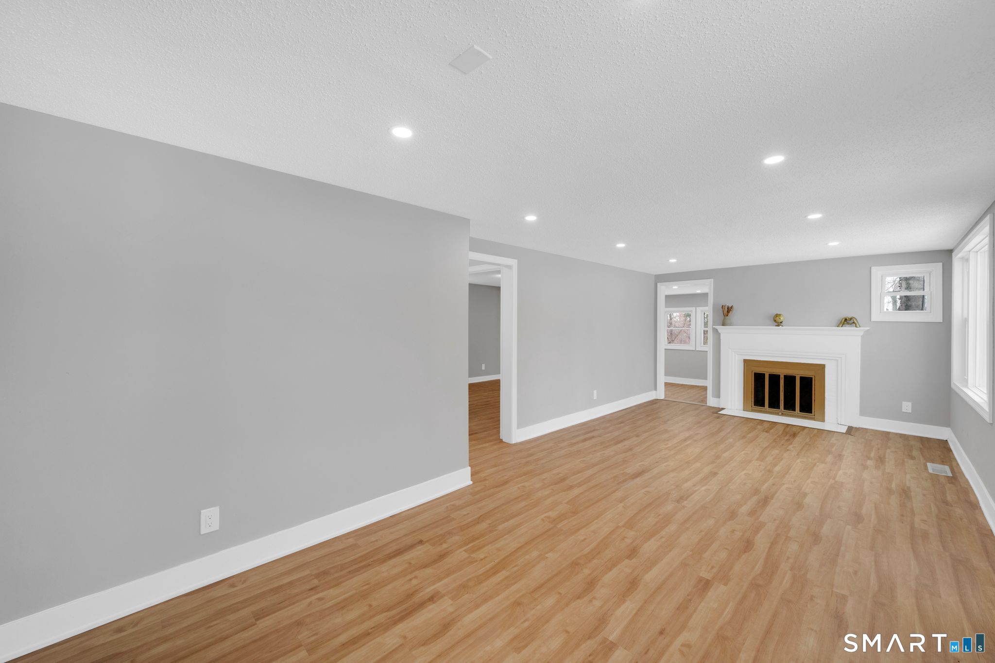 52 Vineyard Road North Haven, CT 06473 - Photo 6 of 24