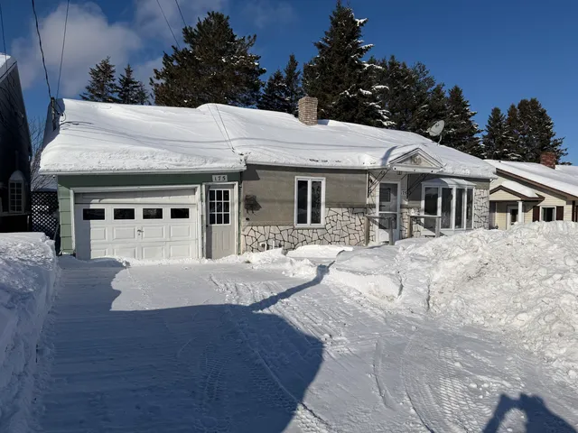 $59,900 | 175 Pleasant Avenue, Madawaska, ME 04756