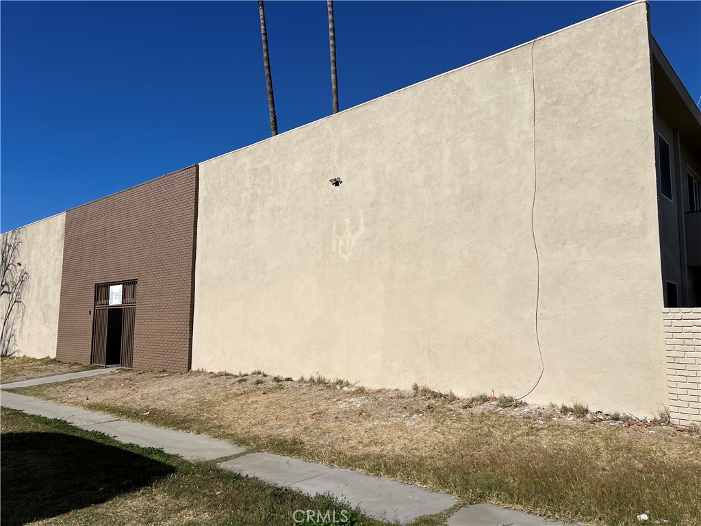 242 West Jackson Street Rialto, CA 92376 - Photo 13 of 15