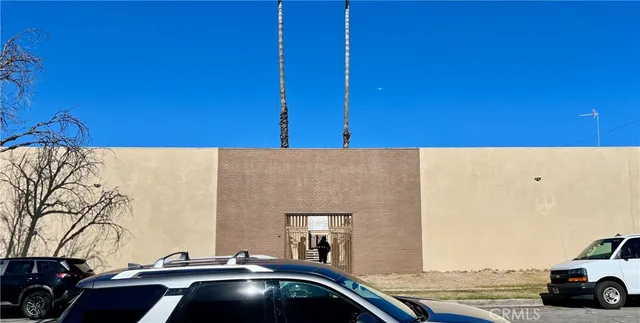 $2,560,000 | 242 West Jackson Street, Rialto, CA 92376