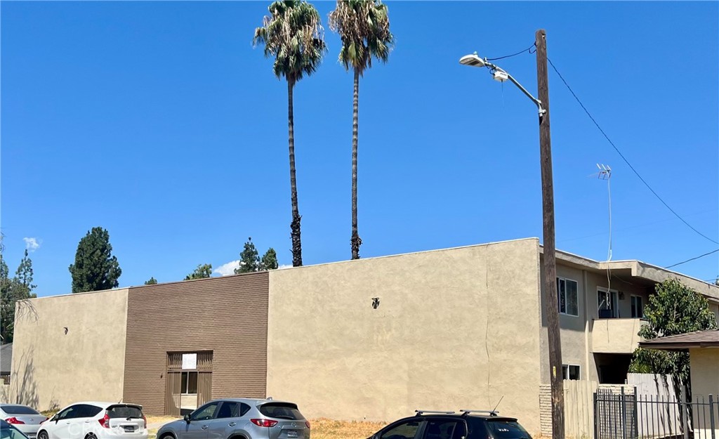 242 West Jackson Street Rialto, CA 92376 - Photo 9 of 15