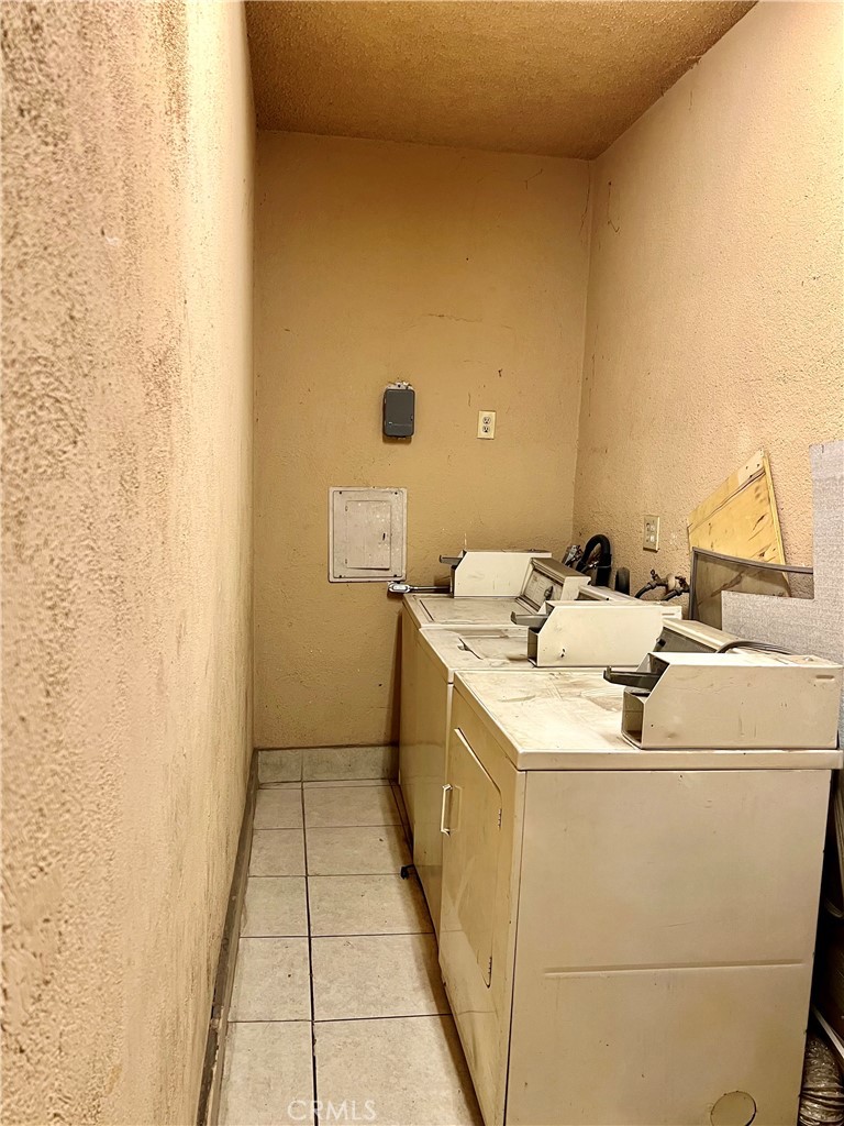 242 West Jackson Street Rialto, CA 92376 - Photo 10 of 15