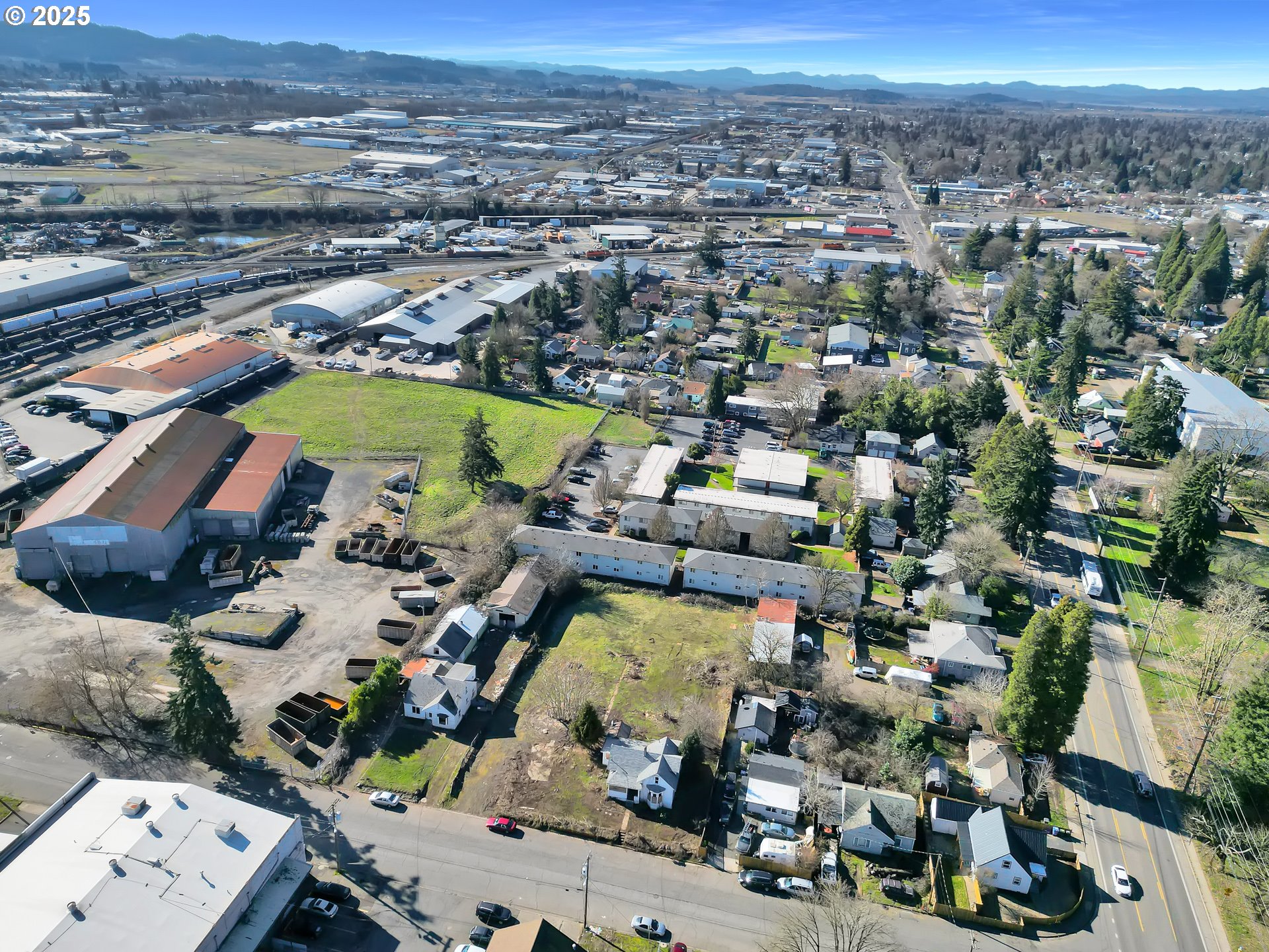 168 North Cleveland Street Eugene, OR 97402 - Photo 30 of 40 an aerial view of a city