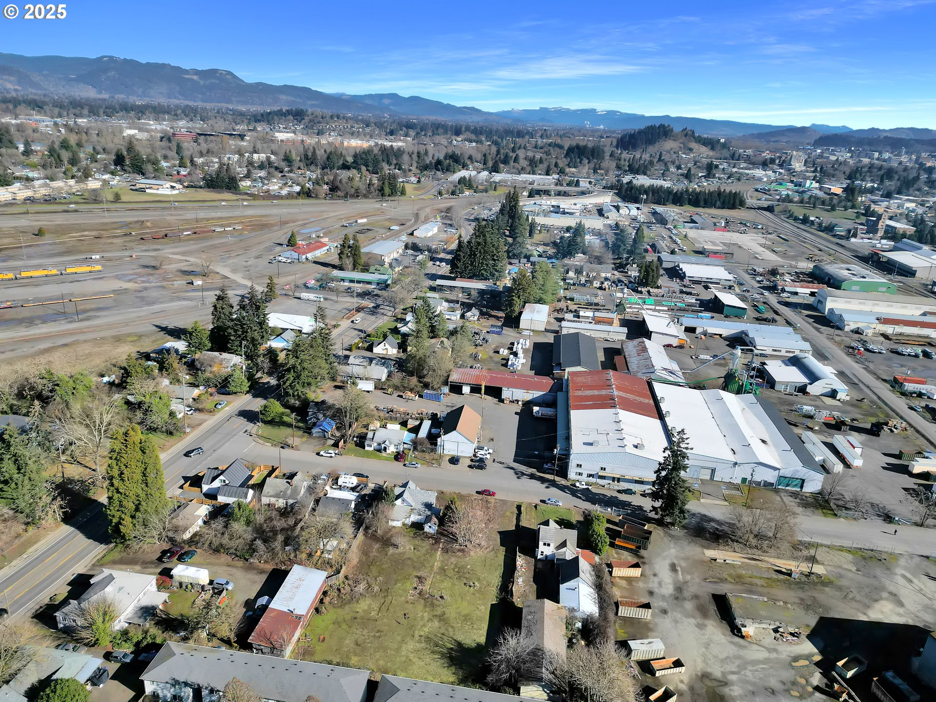 168 North Cleveland Street Eugene, OR 97402 - Photo 31 of 40 an aerial view of a city