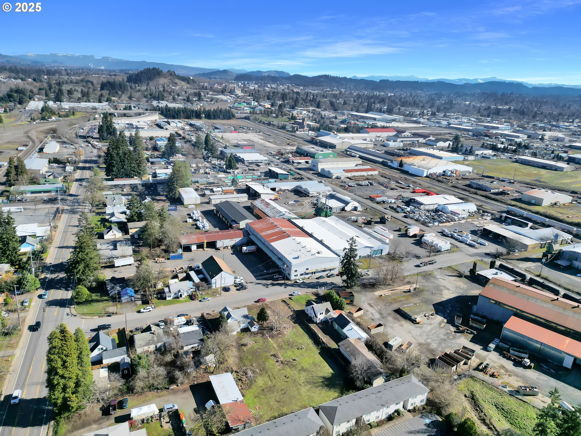 168 North Cleveland Street Eugene, OR 97402 - Photo 32 of 40 an aerial view of a city with lots of residential buildings