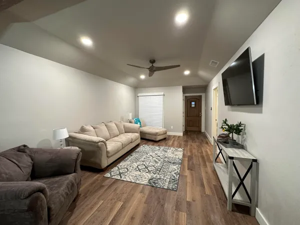 $1,550 | 9712 Memphis Avenue, Lubbock, TX 79423