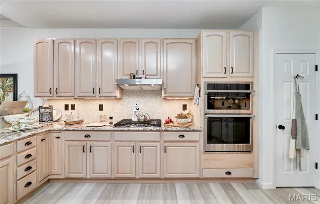 $569,995 | 328 Seahawk Drive, Lake St. Louis, MO 63367