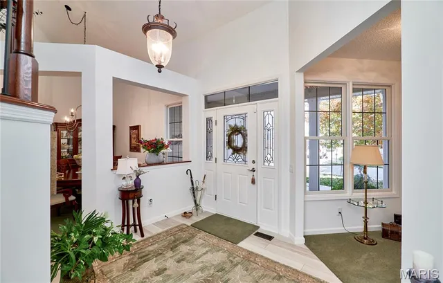 $569,995 | 328 Seahawk Drive, Lake St. Louis, MO 63367