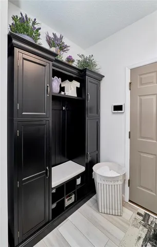 $569,995 | 328 Seahawk Drive, Lake St. Louis, MO 63367