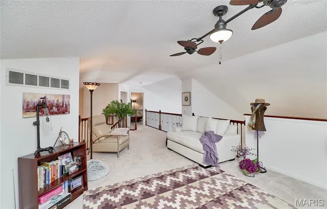 $569,995 | 328 Seahawk Drive, Lake St. Louis, MO 63367