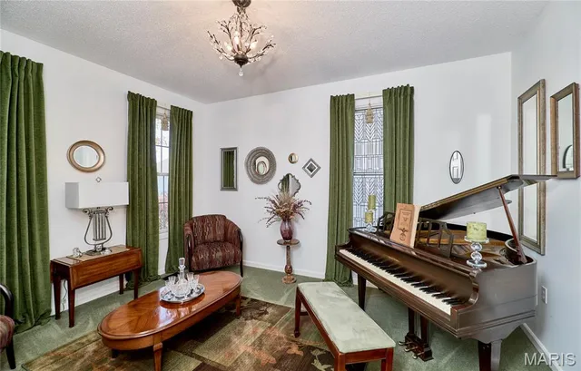 $569,995 | 328 Seahawk Drive, Lake St. Louis, MO 63367