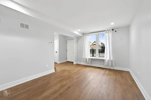 $437,900 | 3341 West Iowa Street, Chicago, IL 60651