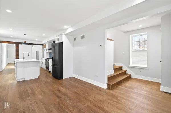 $437,900 | 3341 West Iowa Street, Chicago, IL 60651