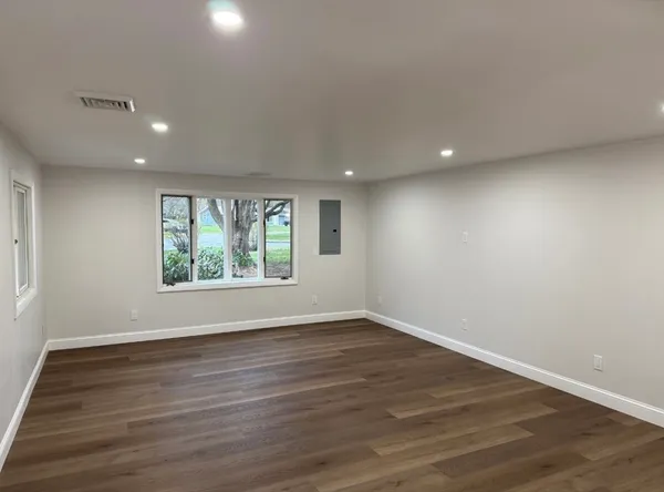 $4,200 | 36 Brownlea Road, Framingham, MA 01701