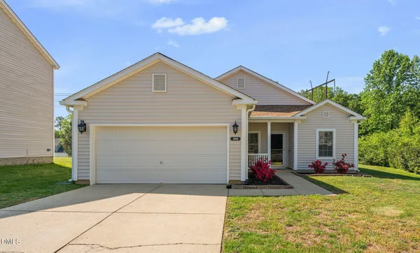 $425,000 | 3113 Locust Grove Drive, Apex, NC 27539