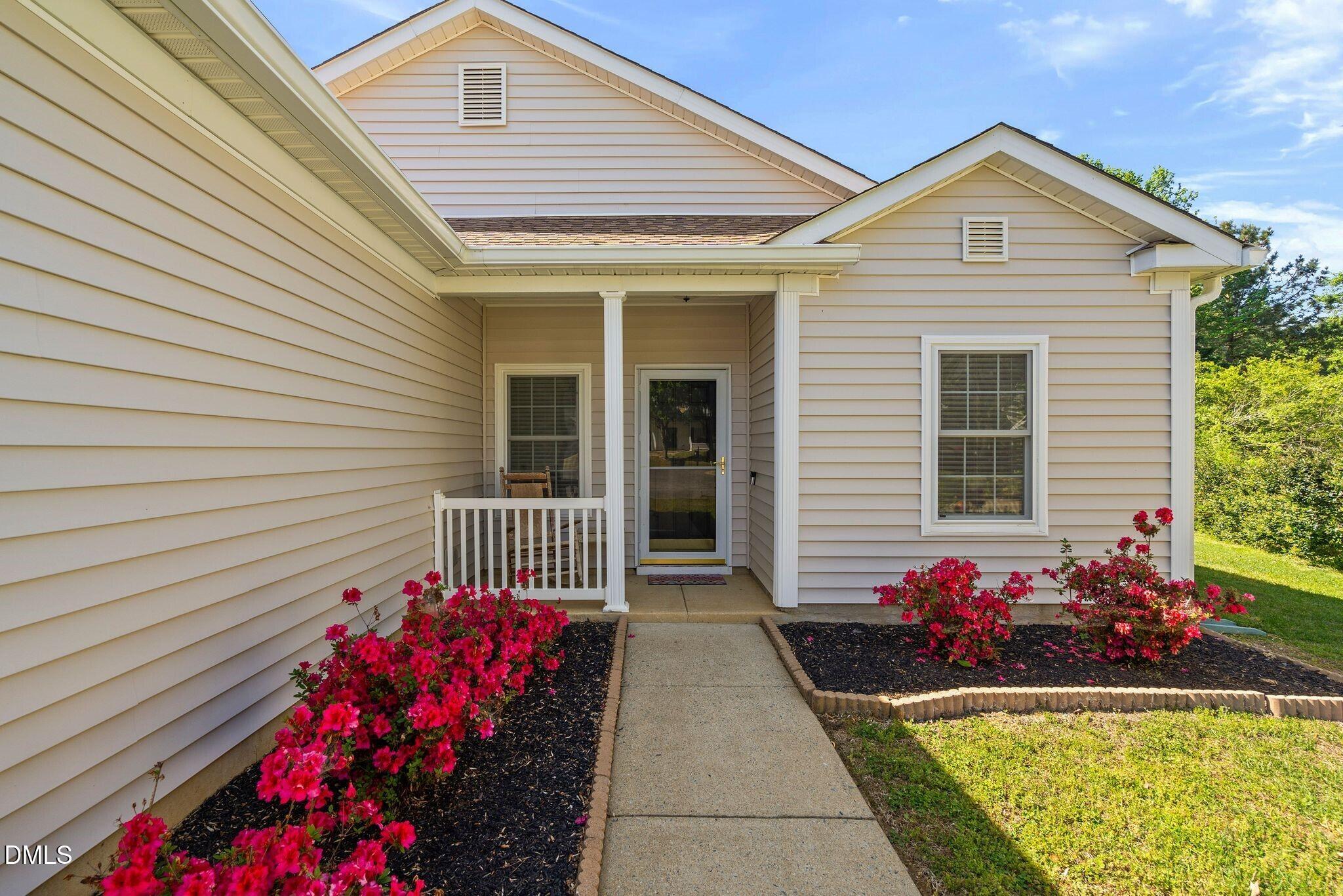 3113 Locust Grove Drive Apex, NC 27539 - Photo 3 of 39 003_6_NJO09816