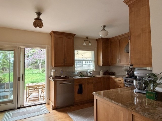 52 Hillsdale Road, Unit 52 Medford, MA 02155 - Photo 8 of 24