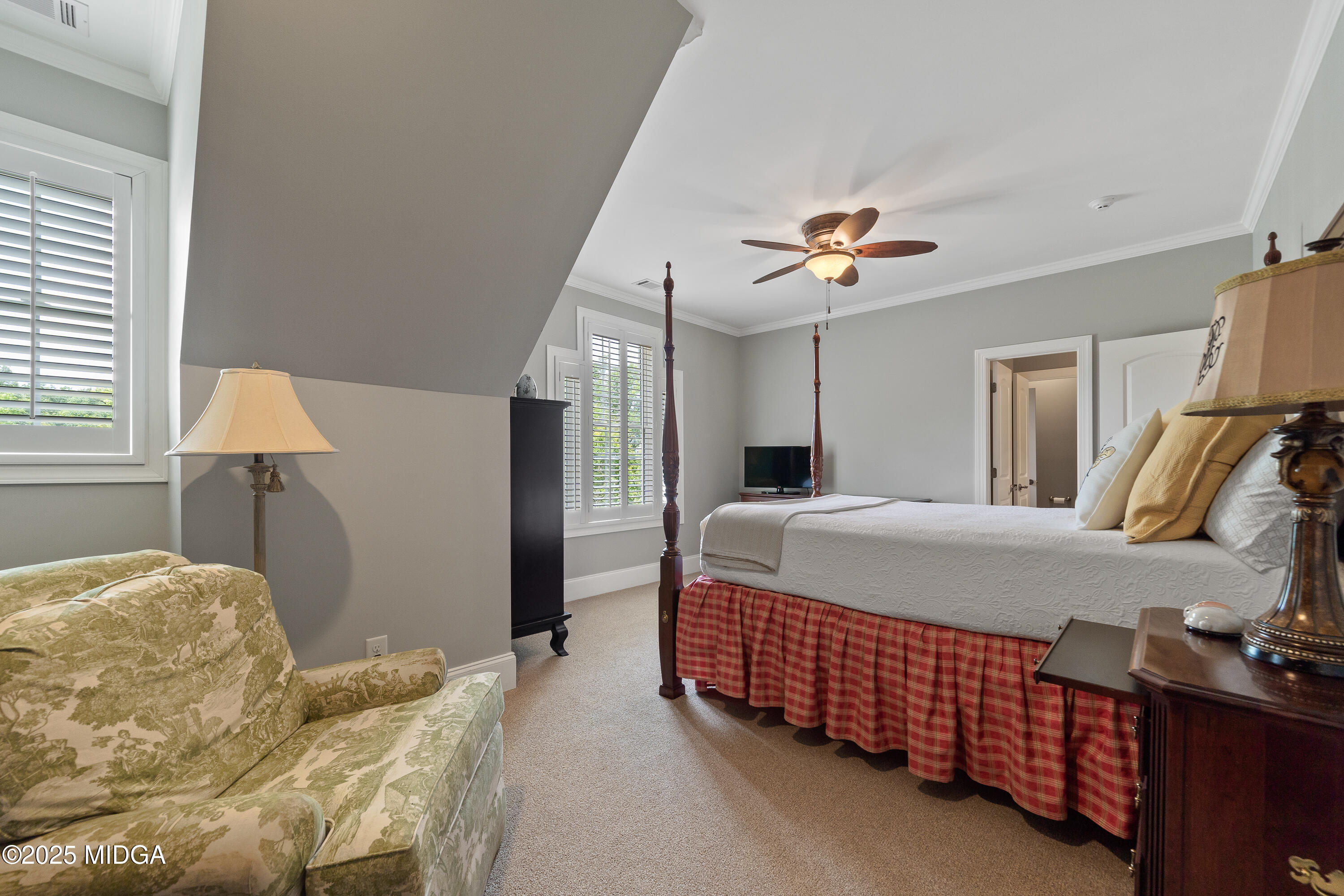 415 Irongate Macon, GA 31220 - Photo 37 of 56 a bed room with a bed and a lamp