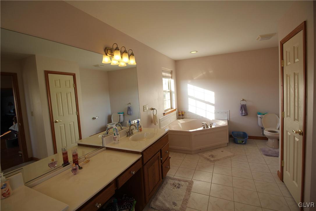 189 Lower Middle Creek Road Kunkletown, PA 18058 - Photo 23 of 44 Gallery Image 23