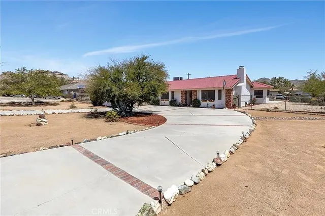 $485,100 | 18765 Munsee Road, Apple Valley, CA 92307