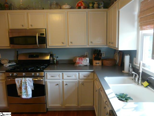 300 Hampton Road Liberty, SC 29657 - Photo 9 of 22