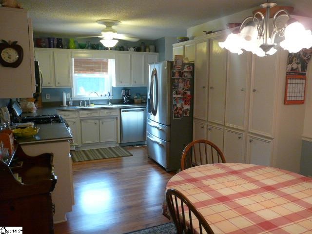 300 Hampton Road Liberty, SC 29657 - Photo 10 of 22