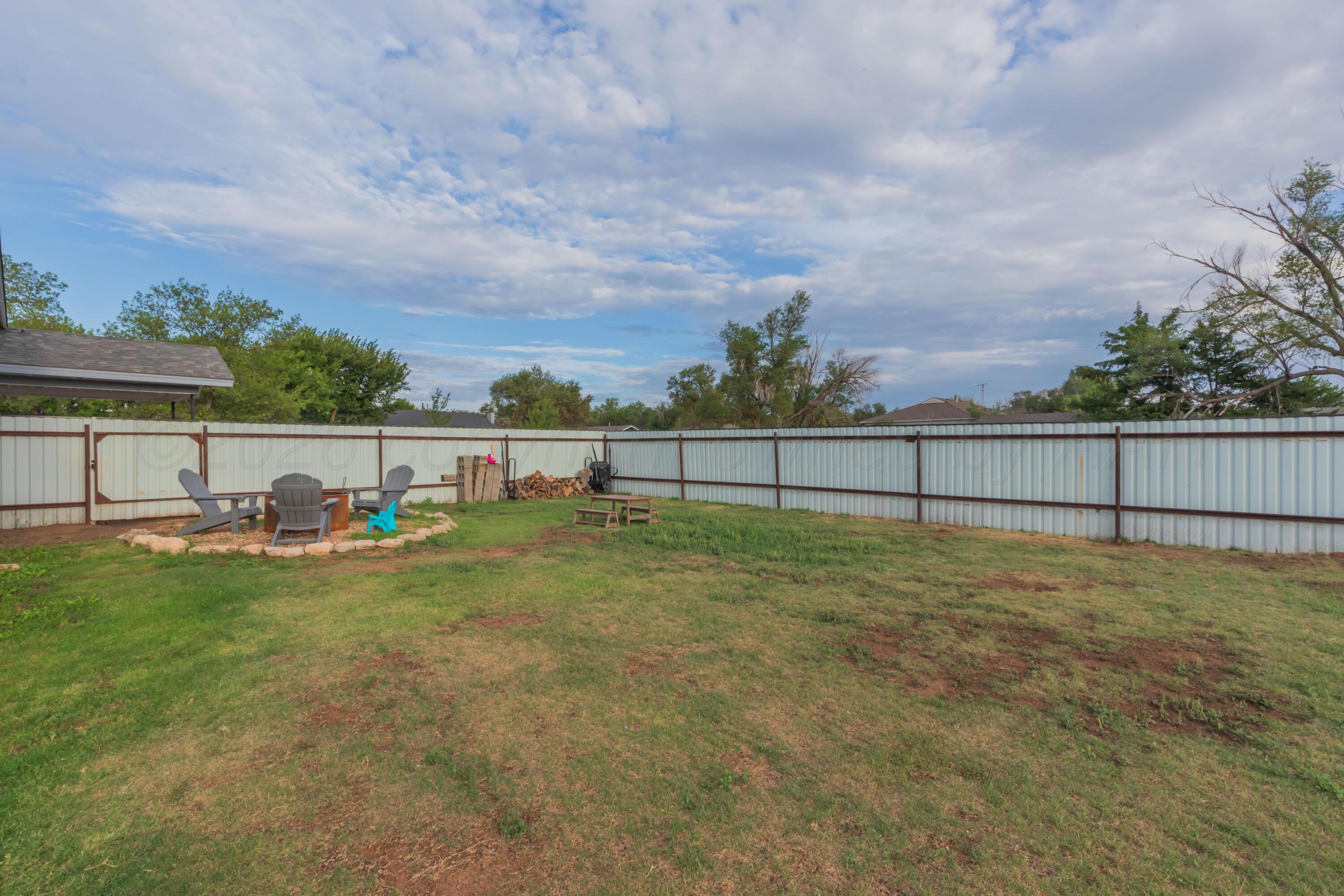 313 High Street Claude, TX 79019 - Photo 36 of 36 BACKYARD VIEW 2