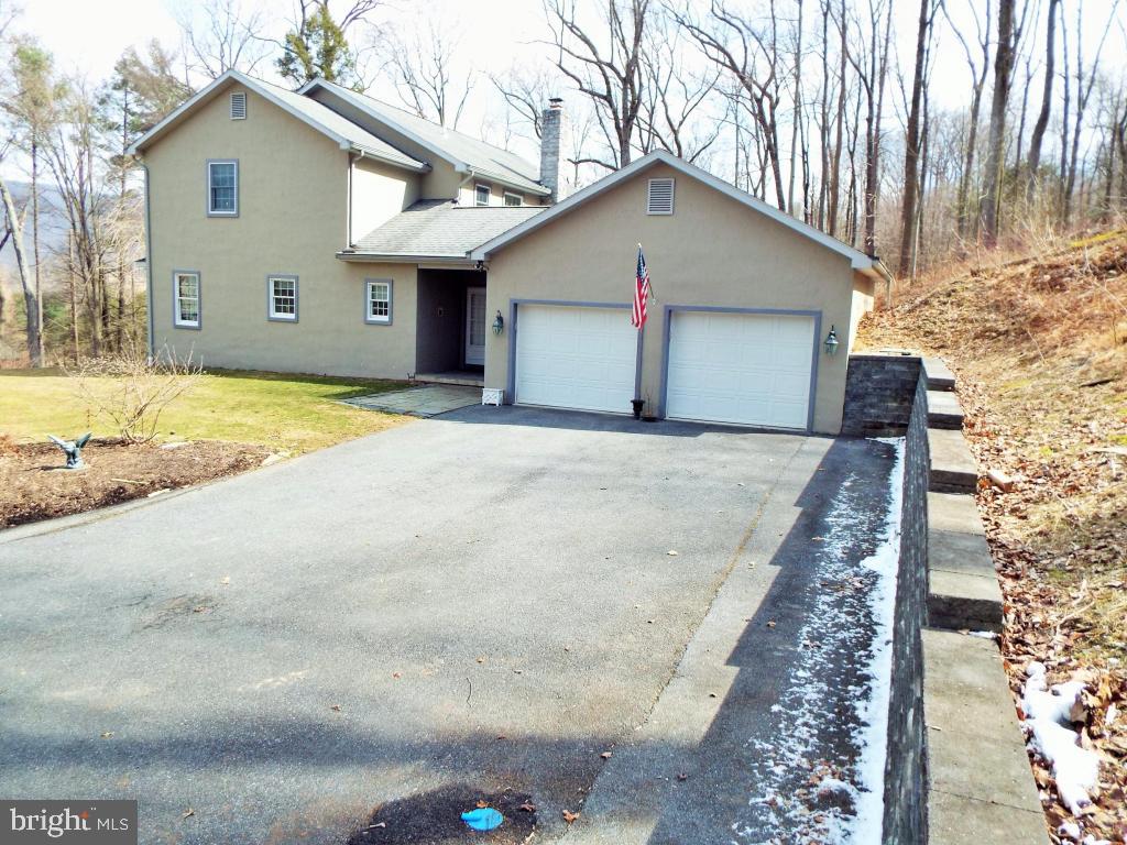 189 Cemetery Road Fredericksburg, PA 17026 - Photo 4 of 33 Gallery Image 4