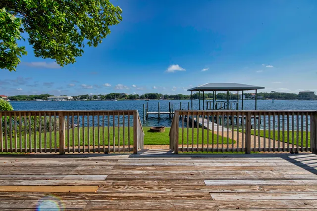 a view of deck with a backyard