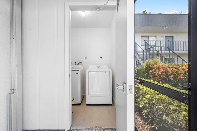 $215,000 | 15036 Ashland Lane, Unit 43, Delray Beach, FL 33484